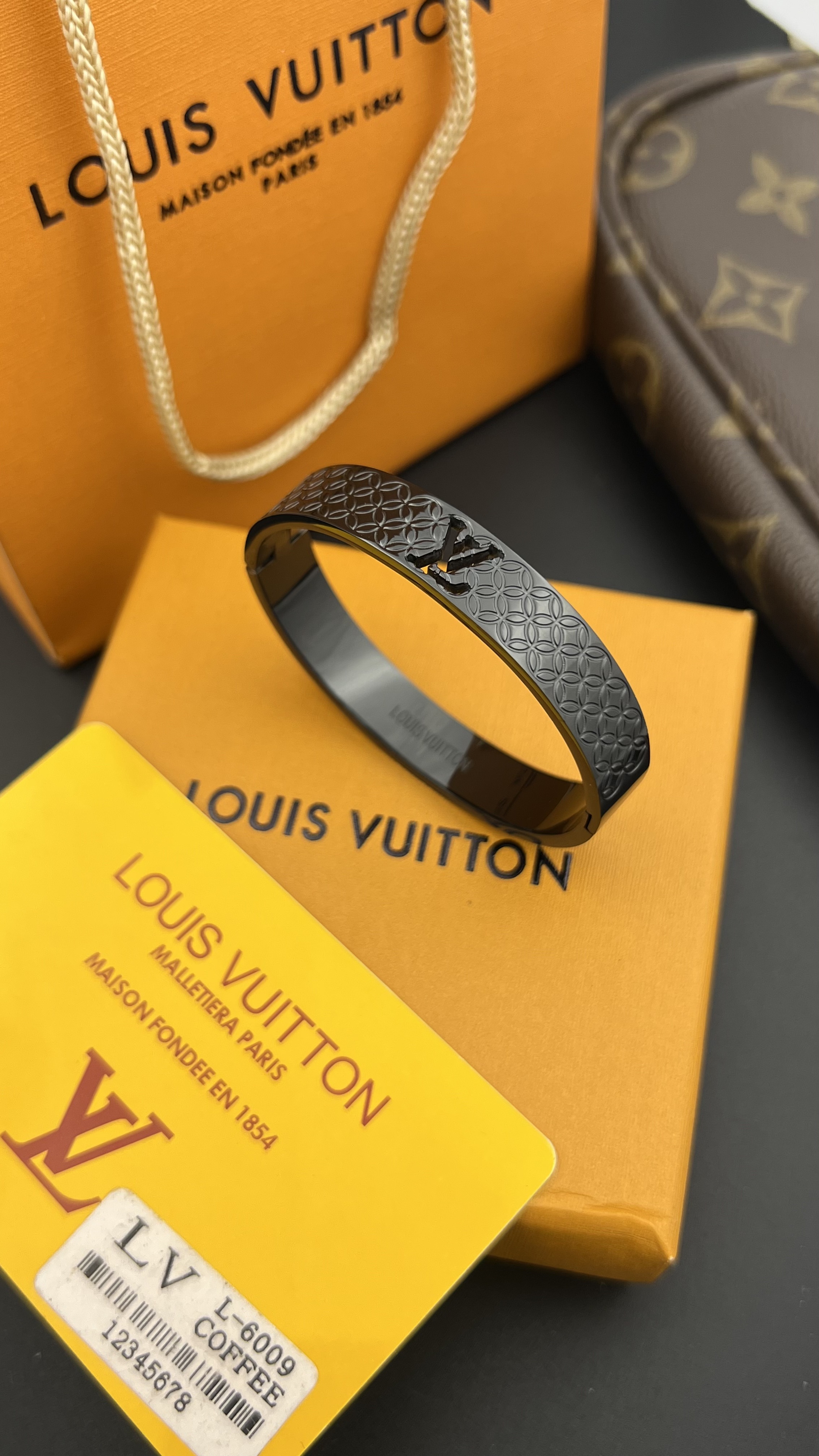 بنگل سایز صفر LV مستر